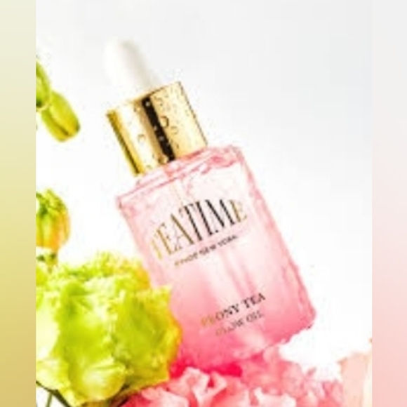 Peony Tea Glow Oil - Picture 1 of 3